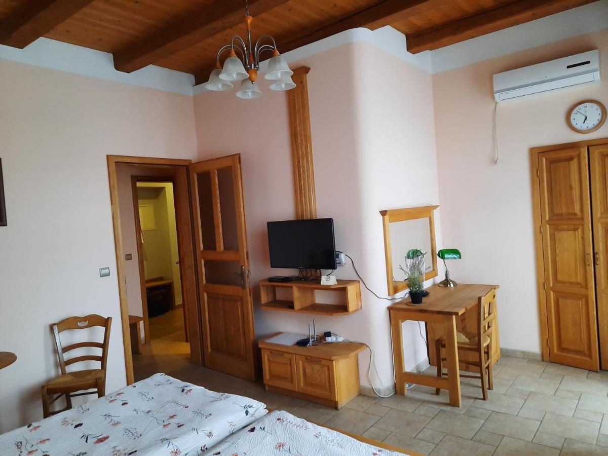 Appartment Centrum カルロヴィ・ヴァリ エクステリア 写真