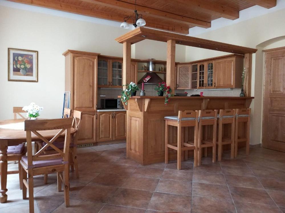 Appartment Centrum カルロヴィ・ヴァリ エクステリア 写真